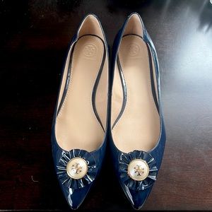 Navy blue patent pointed toe Tory Burch flats